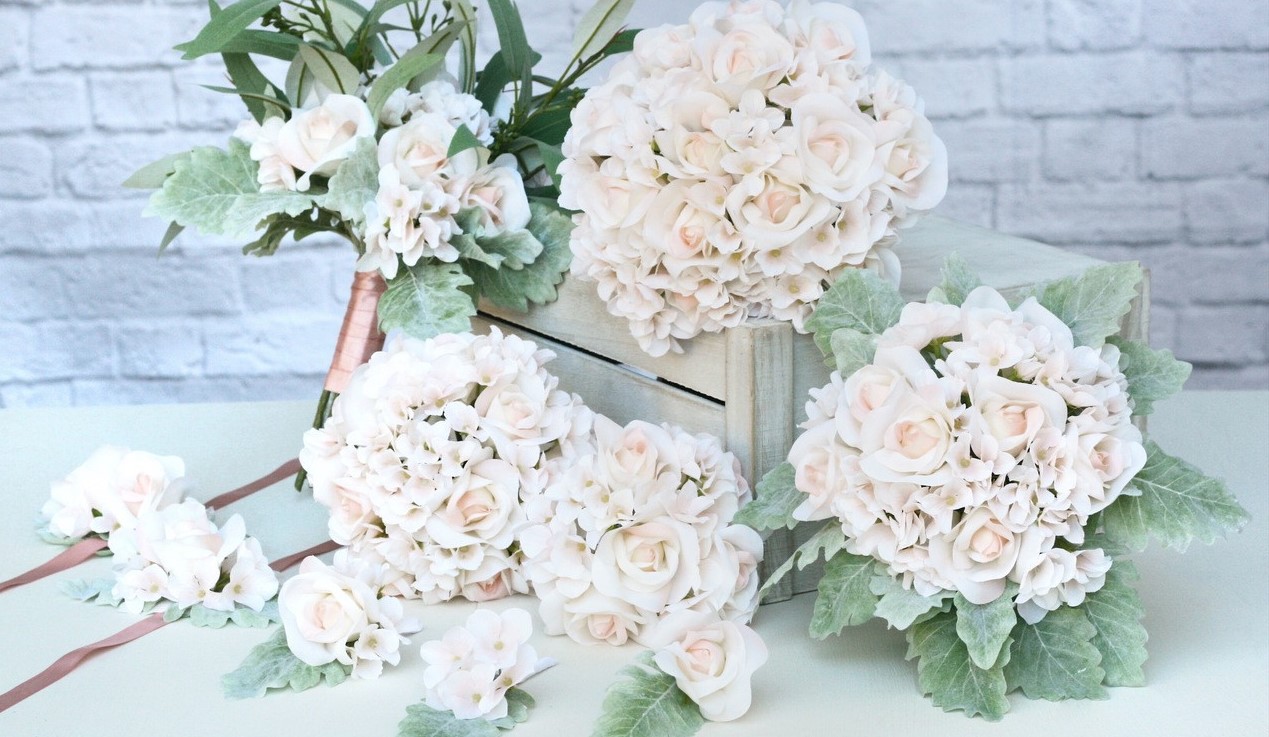 Amazing Benefits of Fake Roses